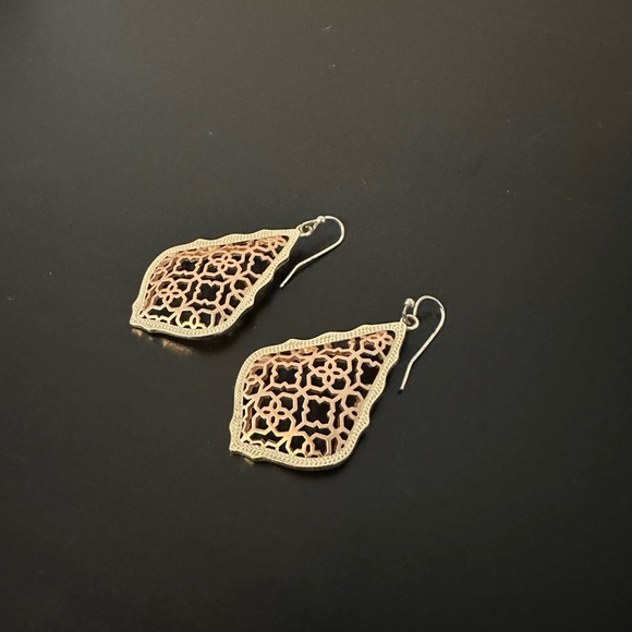 Kendra Scott Addie Earrings - Picture 2 of 2